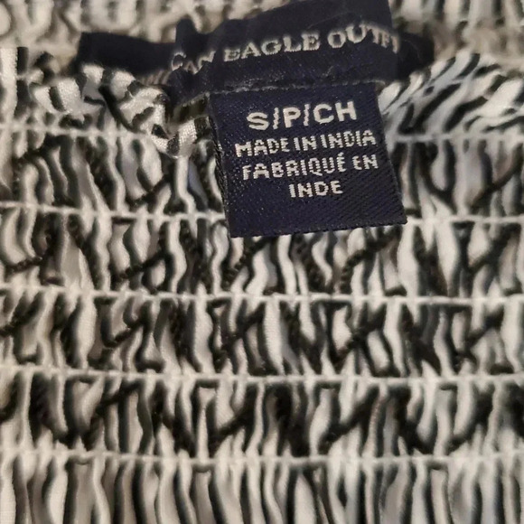 American eagle outfitters W off the shoulder Top  s - Picture 2 of 3